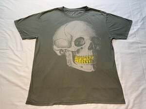 Infamous Skull Graphic T-Shirt Grey XL Yellow Teeth